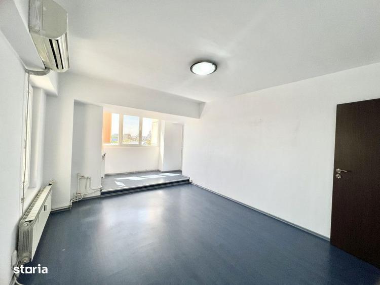 Apartament cu 4 camere în Văcăresti