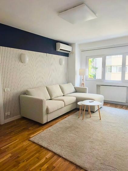 Apartament cu 4 camere decomandat, mobilat în Universitate