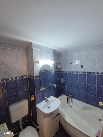 Apartament cu 2 camere decomandat în Micro 11