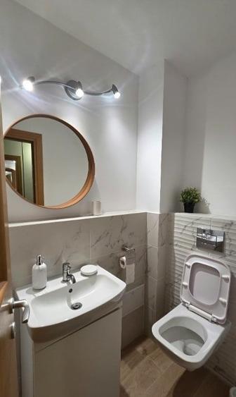 Apartament cu 3 camere decomandat, mobilat în Sebastian