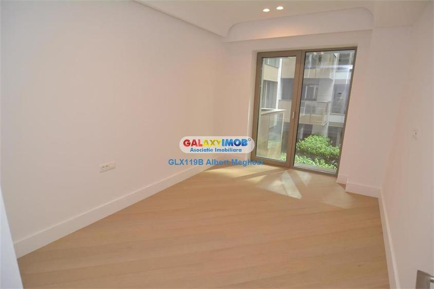 Apartament cu 3 camere semidecomandat în Ultracentral