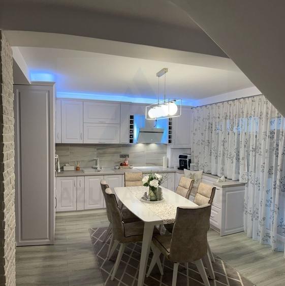 Duplex cu 3 camere cu Canalizare în Sud-Vest