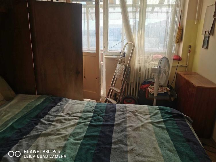 Apartament cu 3 camere decomandat în Cantemir