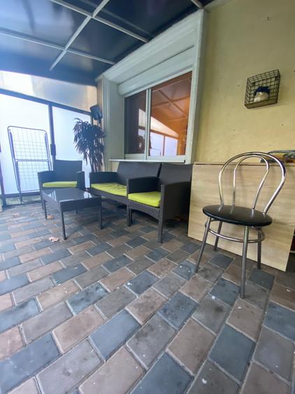 Apartament cu 2 camere semidecomandat, mobilat în Podu Roș