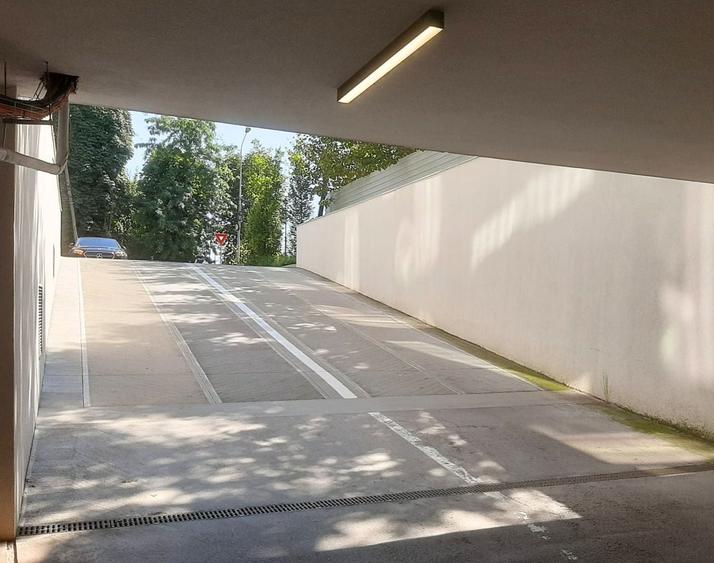 Apartament cu 2 camere decomandat în Băneasa