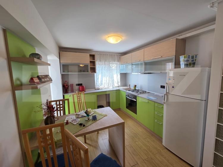 Apartament cu 2 camere decomandat, mobilat în Central