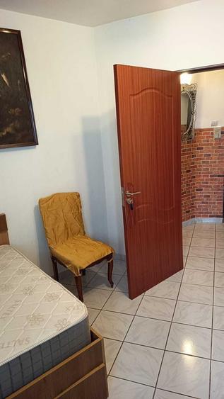 Apartament cu 3 camere decomandat în Titan