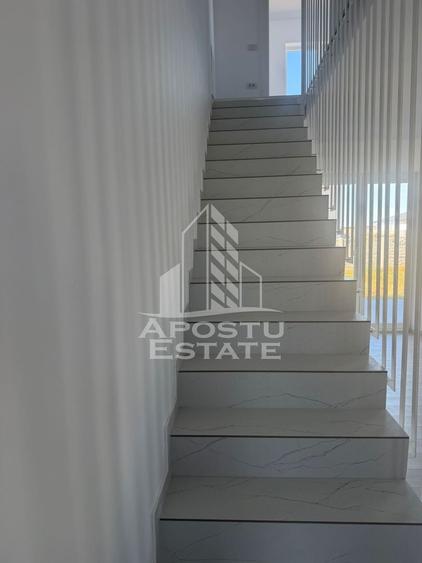Duplex cu 4 camere cu Canalizare în Remetea Mare
