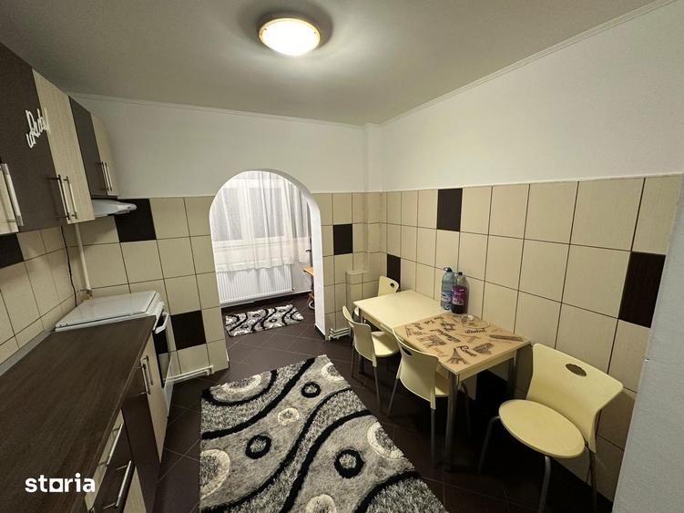 Apartament cu 2 camere decomandat în Nicolina