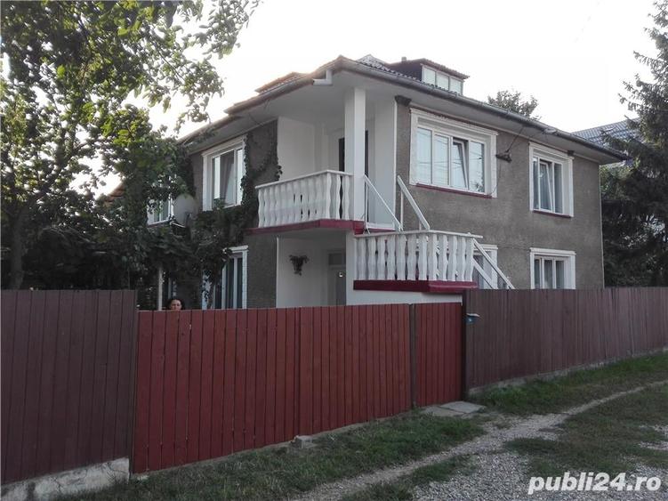 Casă cu 6 camere cu Teren 1000 Mp în Dumbrava