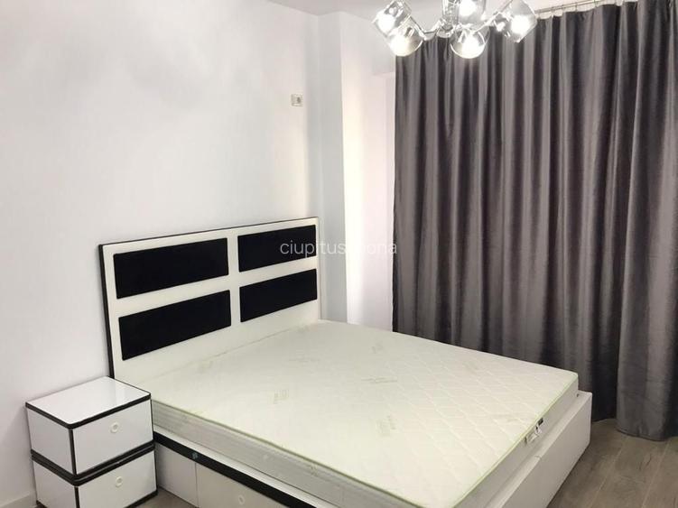 Ofer spre inchiriere apartament cu doua camere Central adresa residence