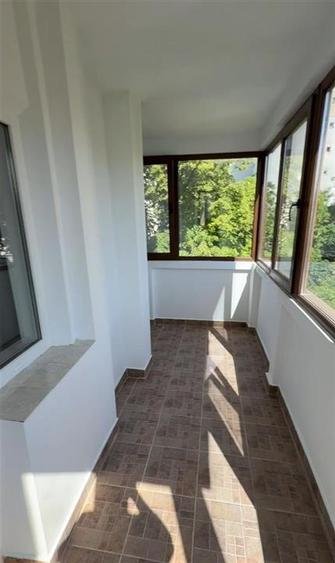 Apartament cu 3 camere decomandat, mobilat în Cug