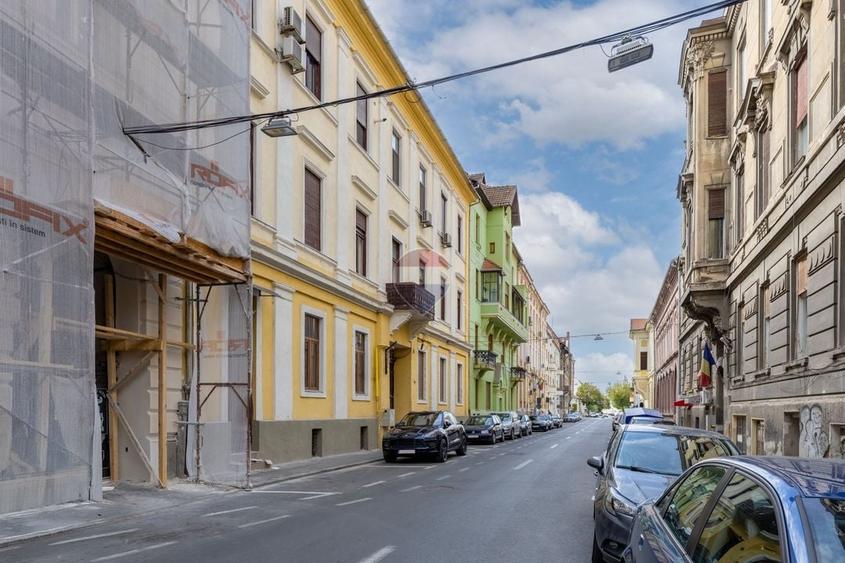 Spațiu comercial, de 76 mp, în Central