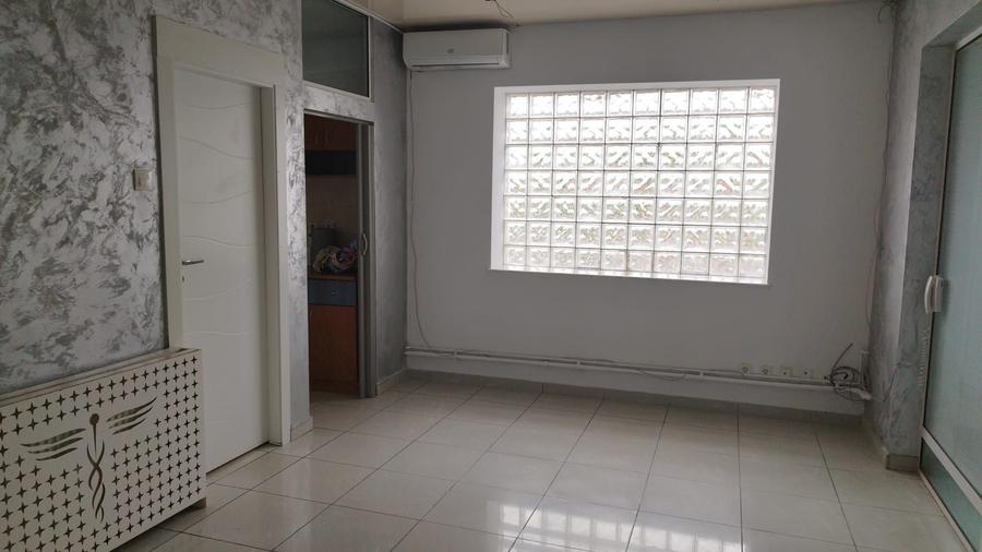 Spațiu comercial, de 236 mp, în Domenii