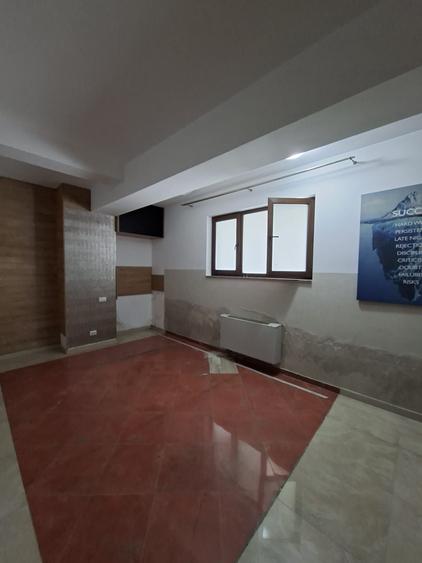 Spațiu comercial, de 95 mp, în Central