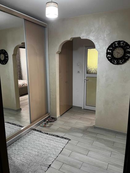 Apartament cu 2 camere decomandat în Smeura