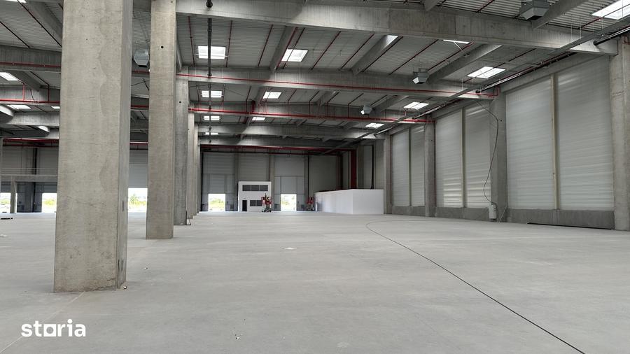 Spațiu comercial, de 2,500 mp, în Nord