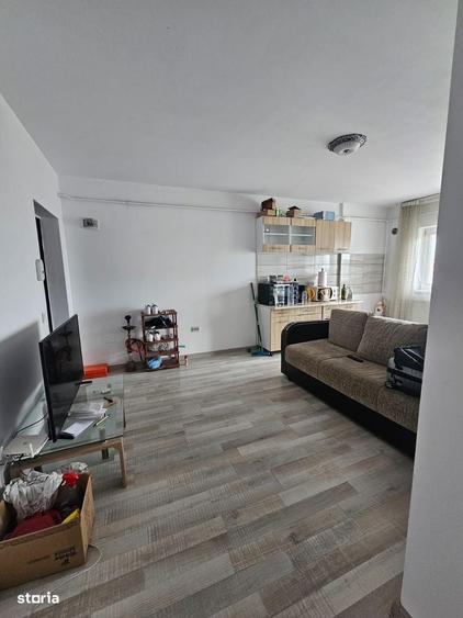 Apartament cu 3 camere în 1 Mai
