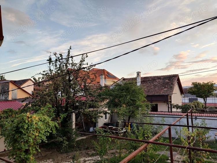 Casă cu 4 camere cu Teren 449 Mp în Piața Cluj