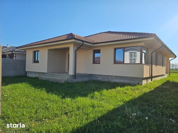 Casă cu 3 camere cu Teren 38000 Mp în Lucian Blaga