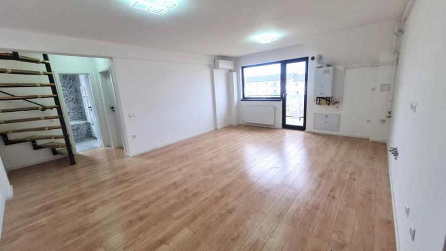 Apartament cu 3 camere semidecomandat în Central