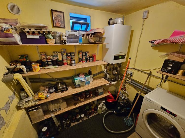 Casă individuală cu 5 camere cu Teren 600 Mp în Brănești