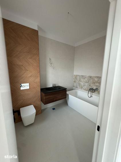 Casă cu 4 camere cu Teren 230 Mp în Central