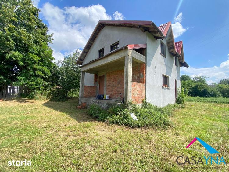 Casă cu 5 camere cu Teren 900 Mp în Prăjești