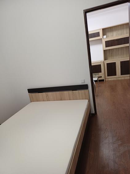 Apartament cu 2 camere semidecomandat în Florești