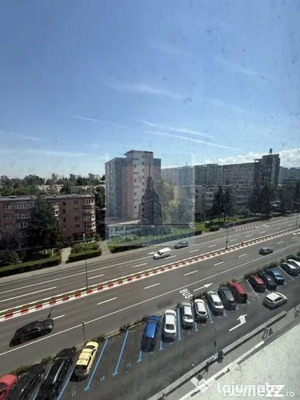 Apartament cu 3 camere decomandat în Astra