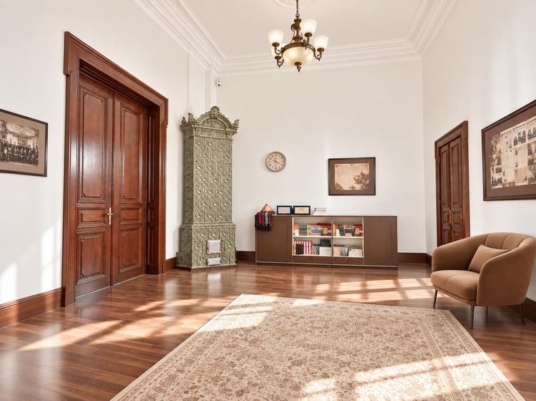 Casă cu 16 camere cu Teren 884 Mp în Universitate
