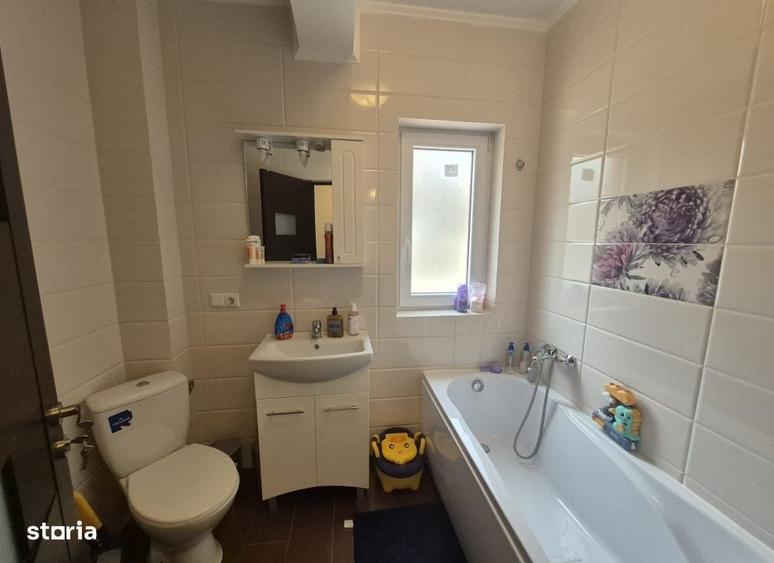 Apartament cu 3 camere în Rediu