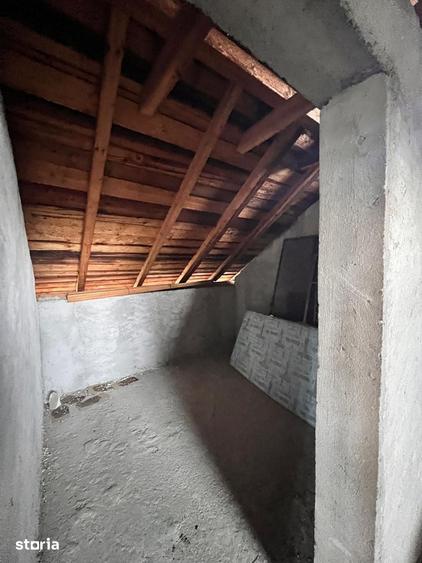 Casă cu 4 camere cu Teren 2244 Mp în Măciuca