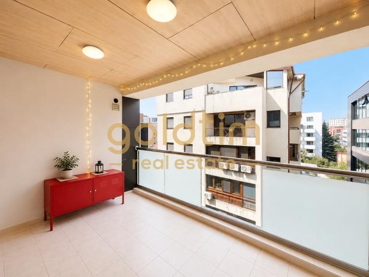 Apartament cu 3 camere semidecomandat, mobilat în Băneasa