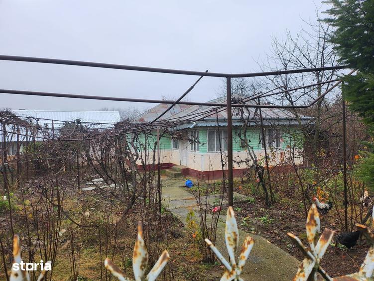 Casă cu 3 camere cu Teren 700 Mp în Filipești