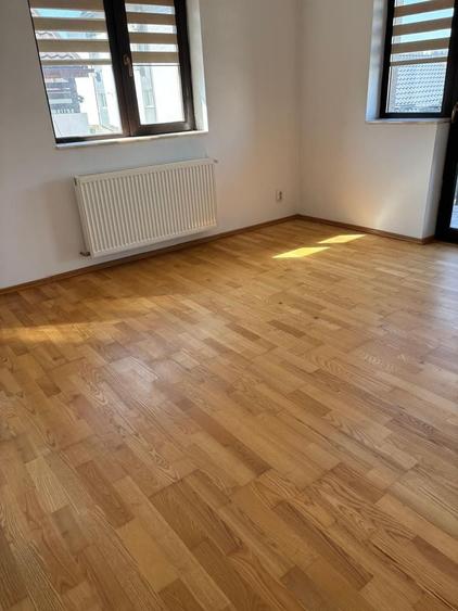 Casă cu 4 camere cu Canalizare în Sud-Est