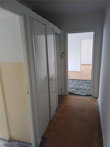 Apartament cu 2 camere semidecomandat în Circumvalațiunii