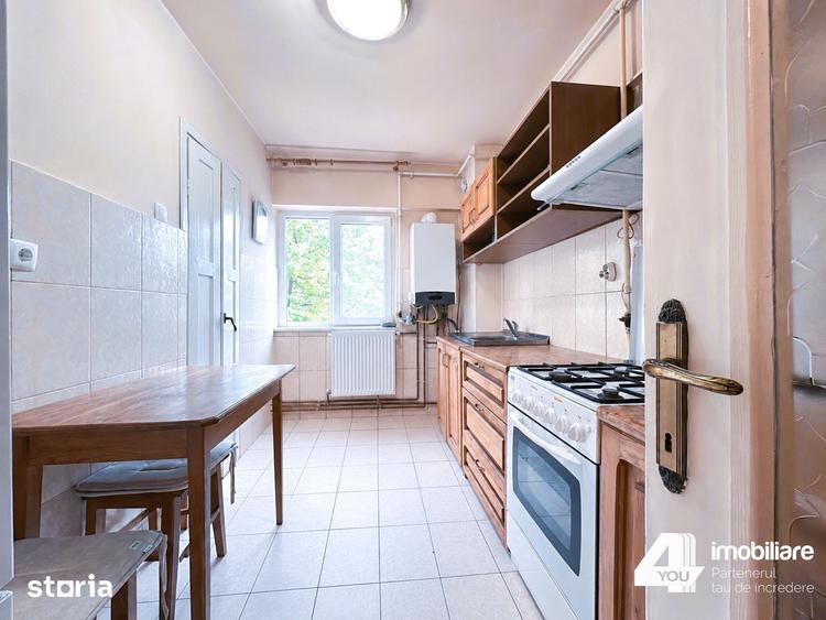 Apartament cu 2 camere semidecomandat în Drăgășani