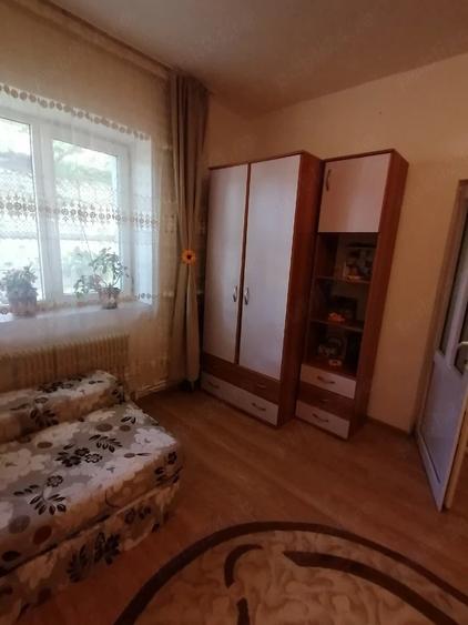 Casă cu 4 camere cu Teren 170 Mp în Central