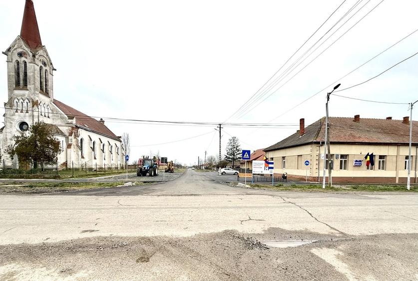 Teren Construcții intravilan de 1463 mp, în Ghizela