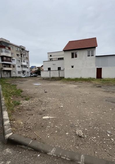 Teren de 675 mp, în Central