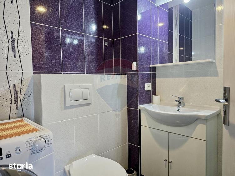 Apartament cu 3 camere decomandat în Cristian