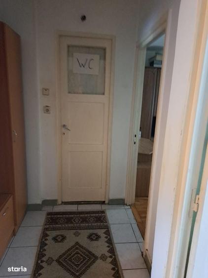 Apartament cu 3 camere decomandat în Carpați 2