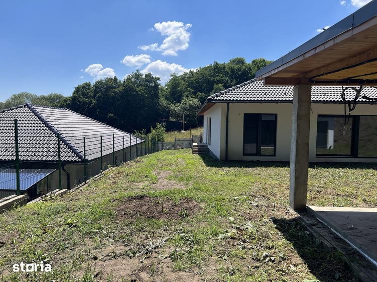 Casă cu 4 camere cu Teren 500 Mp în Baciu