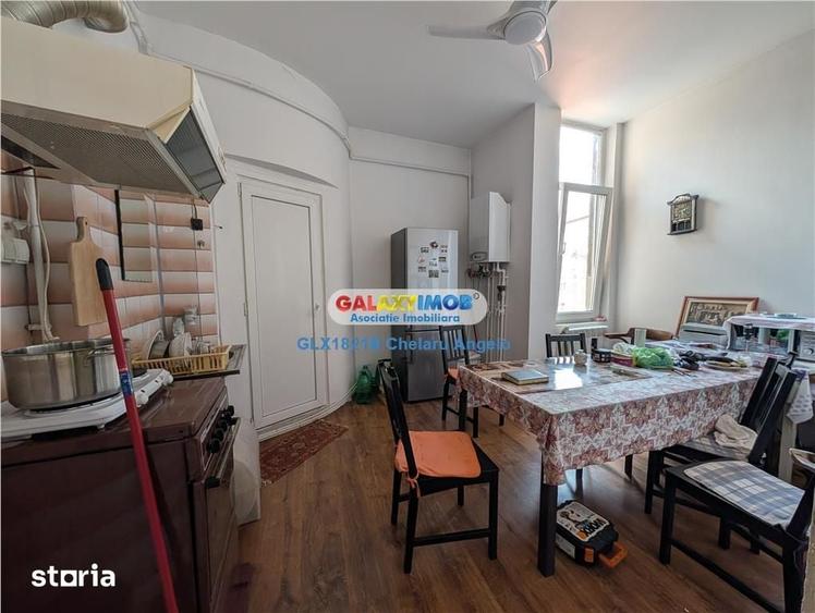 Apartament cu 5 camere în Centrul Civic