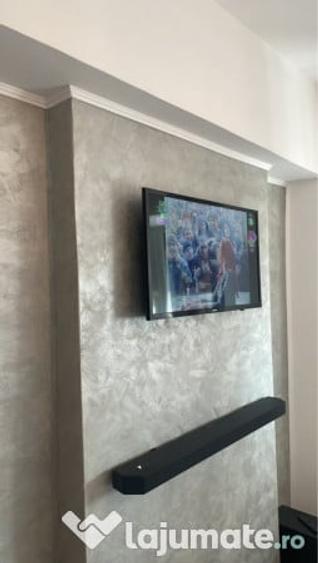 Apartament cu 4 camere decomandat în Central