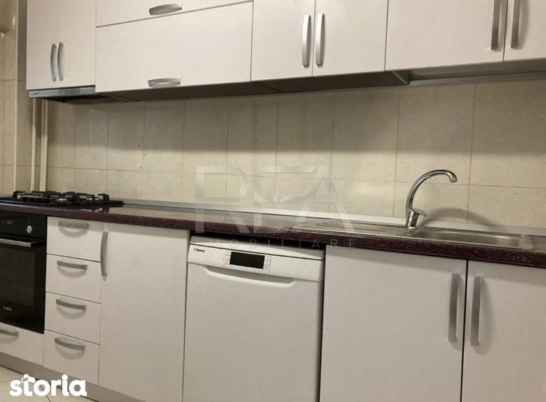 Apartament cu 3 camere semidecomandat, mobilat în 13 Septembrie