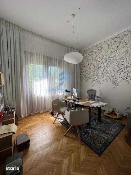 Apartament cu 4 camere în Primăverii