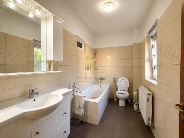 Duplex cu 5 camere cu Canalizare în Voluntari