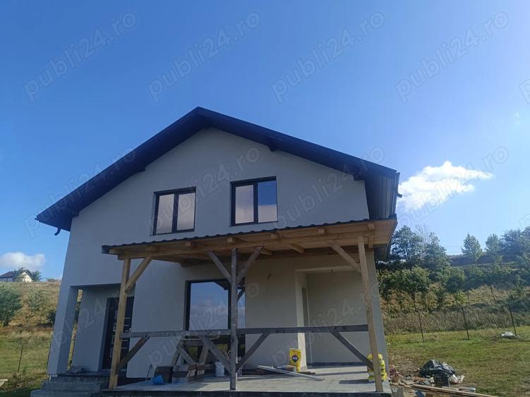 Casă cu 5 camere în Cătămărești